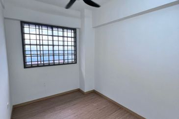 Sri Impian Apartment, Larkin Perdana