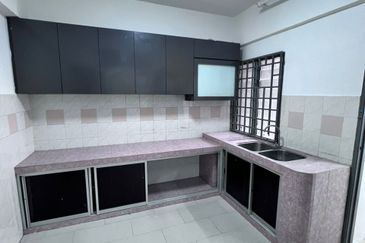 Sri Impian Apartment, Larkin Perdana