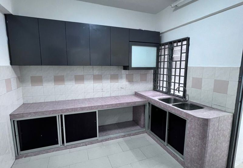 Sri Impian Apartment, Larkin Perdana