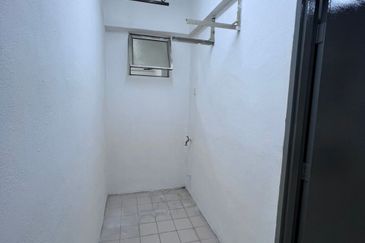 Sri Impian Apartment, Larkin Perdana