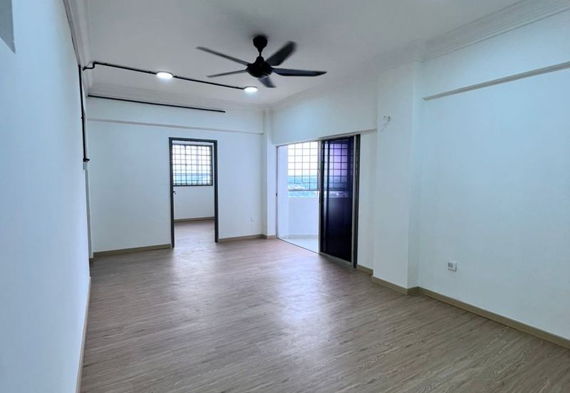 Sri Impian Apartment, Larkin Perdana