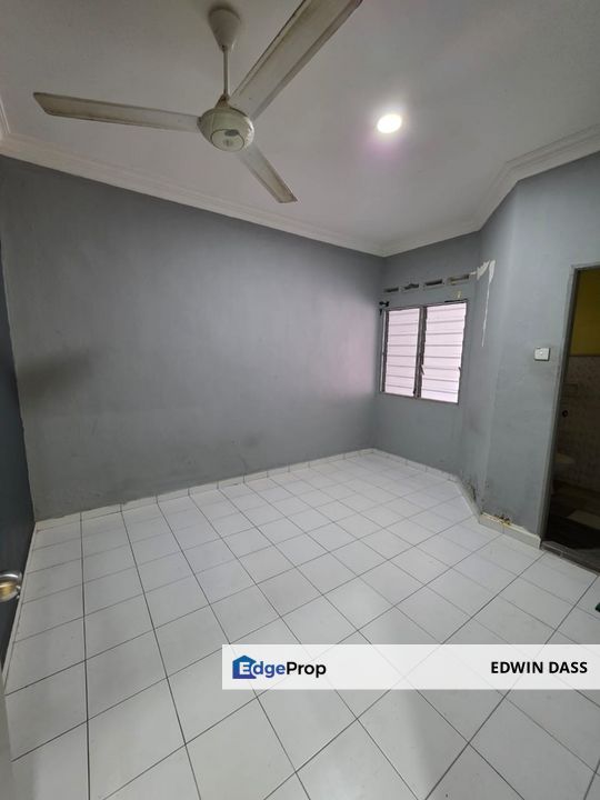 Fully Renovated 22x70 sqft Full Loan with Zero Deposit, Johor, Ulu Tiram