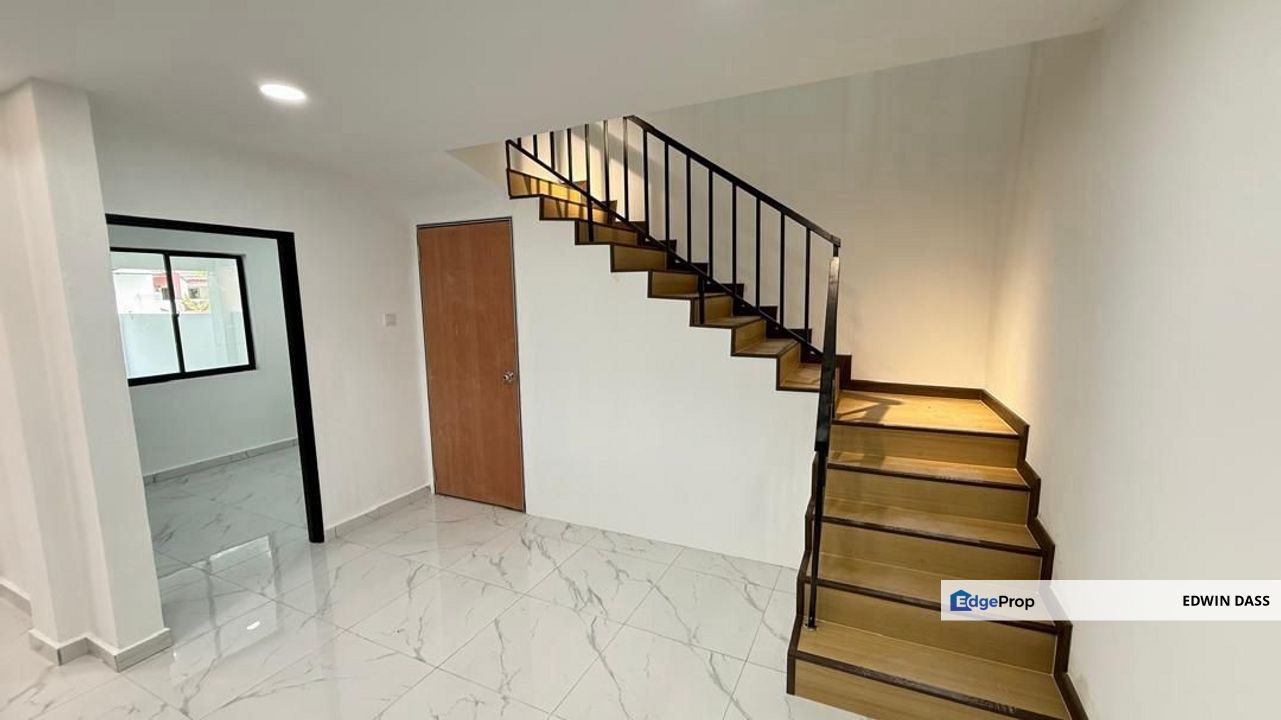 49 Jalan Mawar Taman Mawar Double Stry Fully Renovated & Extension, Johor, Pasir Gudang