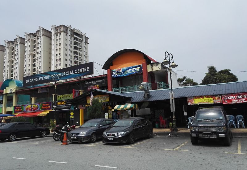 Dagang Avenue, Taman Dagang