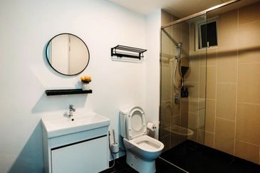 UNA Serviced Apartment