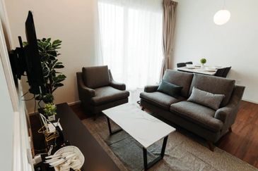 UNA Serviced Apartment