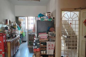 Sri Tanjung Apartment