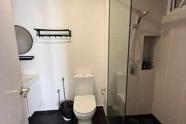 UNA Serviced Apartment