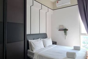 UNA Serviced Apartment