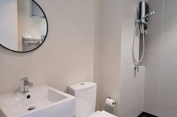 UNA Serviced Apartment