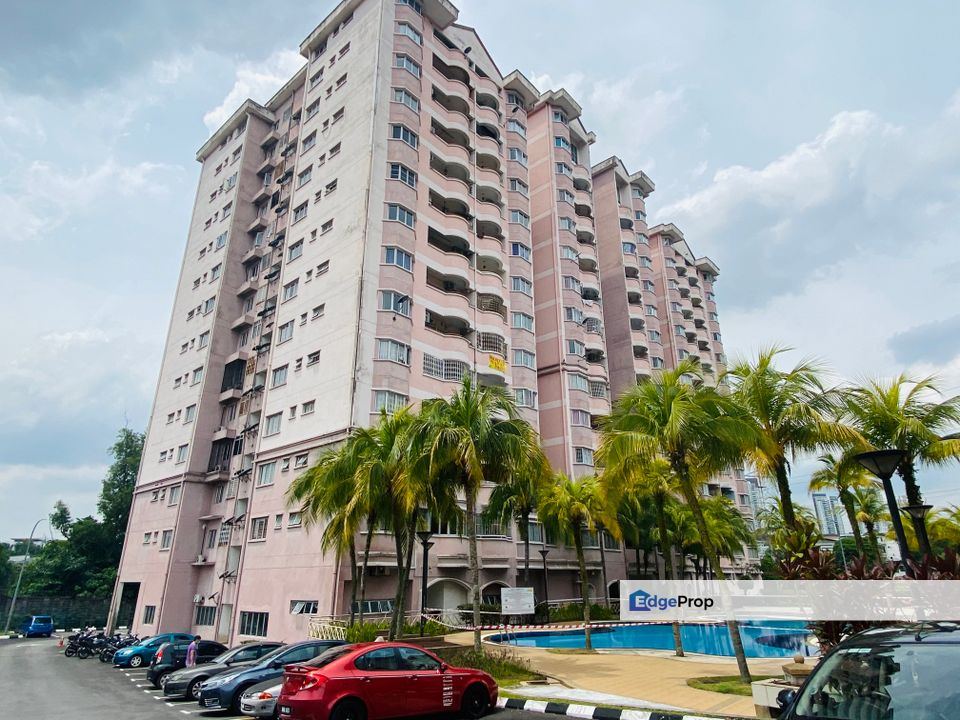 Fullloan Desa saujana apartment near the Mines , Selangor, Seri Kembangan
