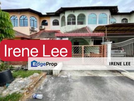 Taman Putra Indah double storey house , Selangor, Seri Kembangan