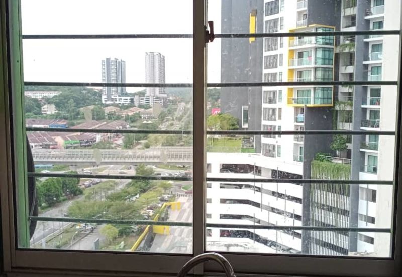 Vista Pinggiran, Taman Pinggiran Putra