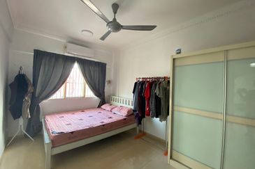 De Tropicana Condominium