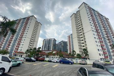 Vista Pinggiran, Taman Pinggiran Putra