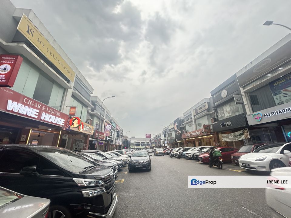 Cheras Trader Square 2 storey shop lot c180 118 mahkota 4% Roi prime area, Selangor, Cheras