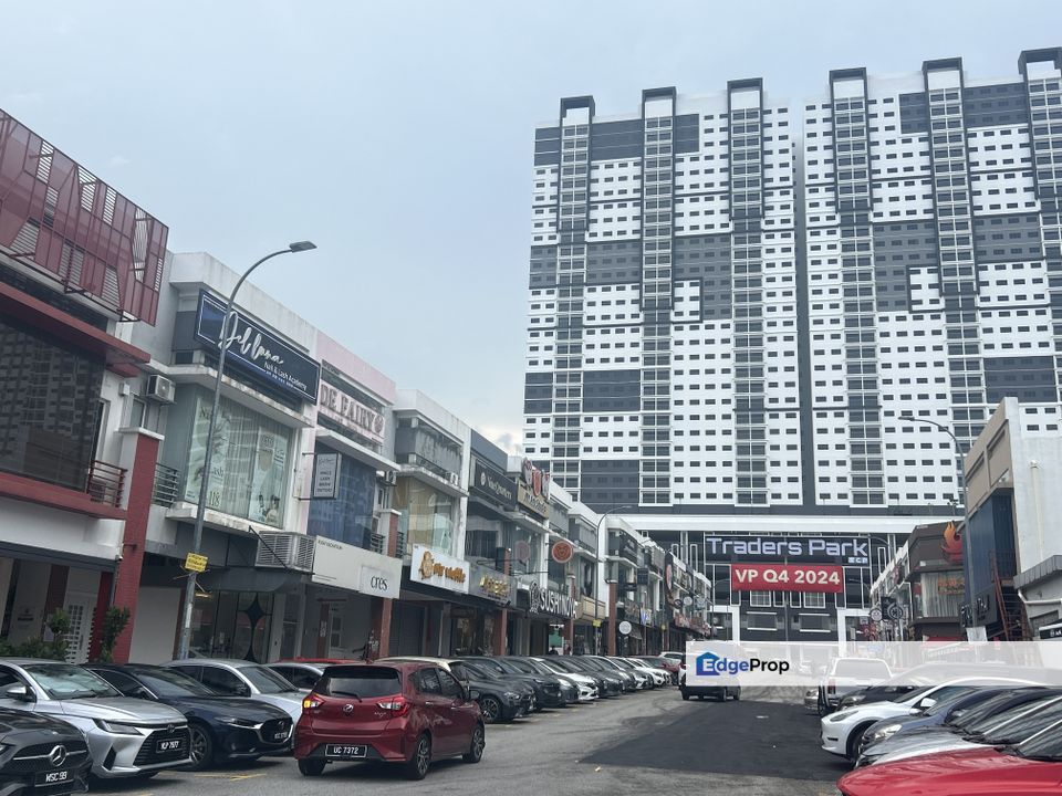 Ground floor cheras traders square main road balakong , Selangor, Cheras