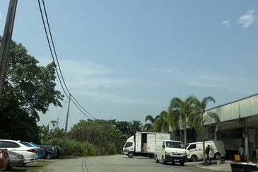 Taman bangi jaya Semenyih single storey corner warehouse 