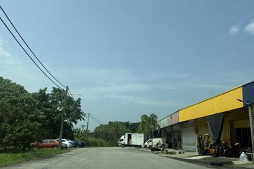 Taman bangi jaya Semenyih single storey corner warehouse 