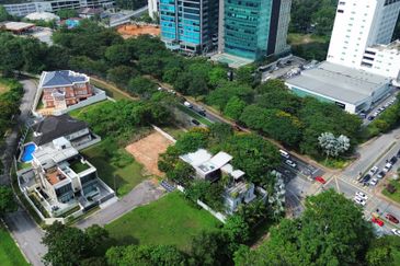 SL 6, Bandar Sungai Long