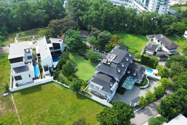 SL 6, Bandar Sungai Long