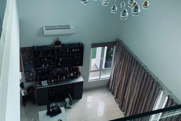 Renovated 3.5-Storey Bungalow with Lift | Freehold | Sering 12 Avenue, Cheras