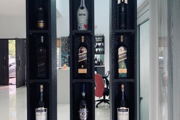 Renovated 3.5-Storey Bungalow with Lift | Freehold | Sering 12 Avenue, Cheras