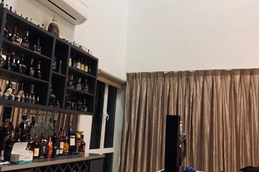 Renovated 3.5-Storey Bungalow with Lift | Freehold | Sering 12 Avenue, Cheras