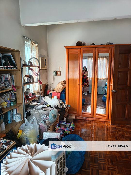 1 SMALL ROOM TO-LET! FACING FIELD!, Selangor, Petaling Jaya