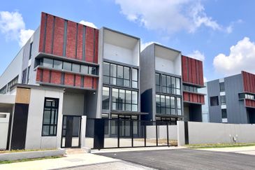 Elmina Business Park