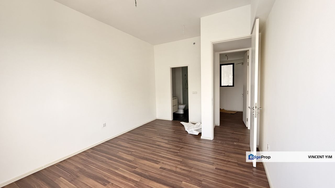 1044 Sq. Ft. Commercial Unit for Sale in SOVO SqWhere | Prime Business Location, Selangor, Sungai Buloh