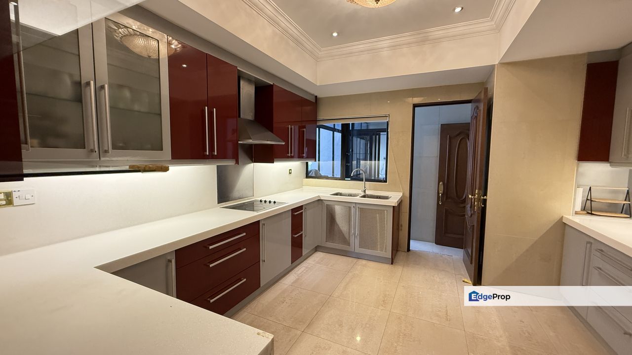 Sri Hartamas Condo – Corner Unit with Mont Kiara Skyline View (Freehold), Kuala Lumpur, Sri Hartamas 