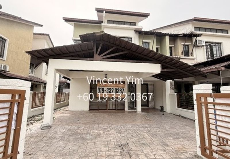 Bukit Jelutong Shah Alam 2 Storey End-Lot Greenland Residence Living