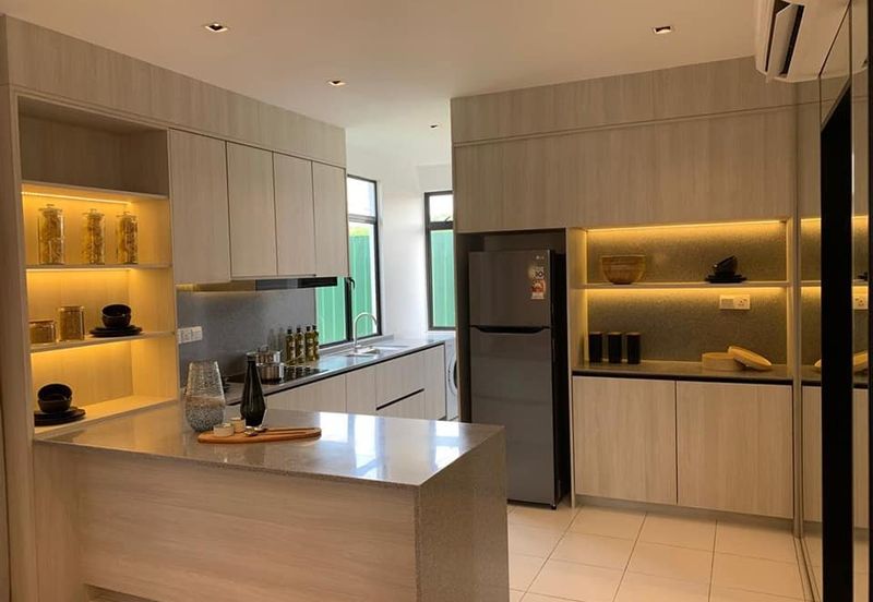 Special Early Bird Rebate ! Come With Furnish!