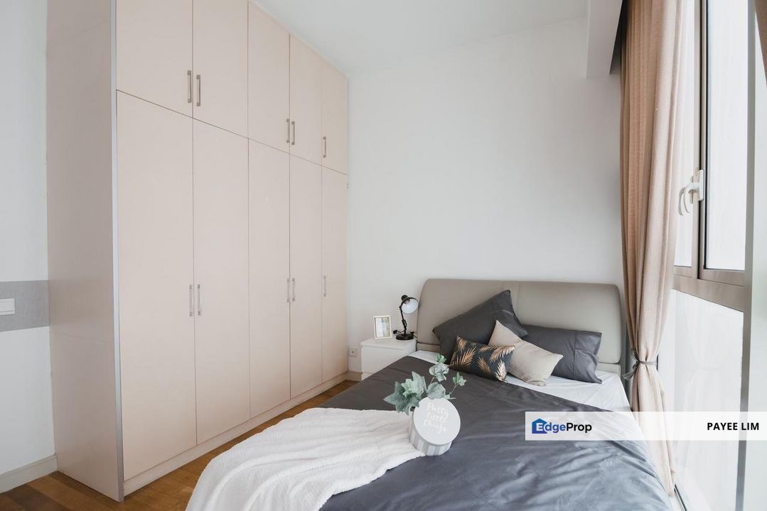 [ BESIDE SHOPPING MALL  ] RM270k, Negeri Sembilan, Nilai