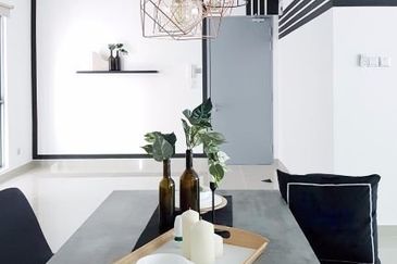 Hilltop Semi-D Condo Super Low Density