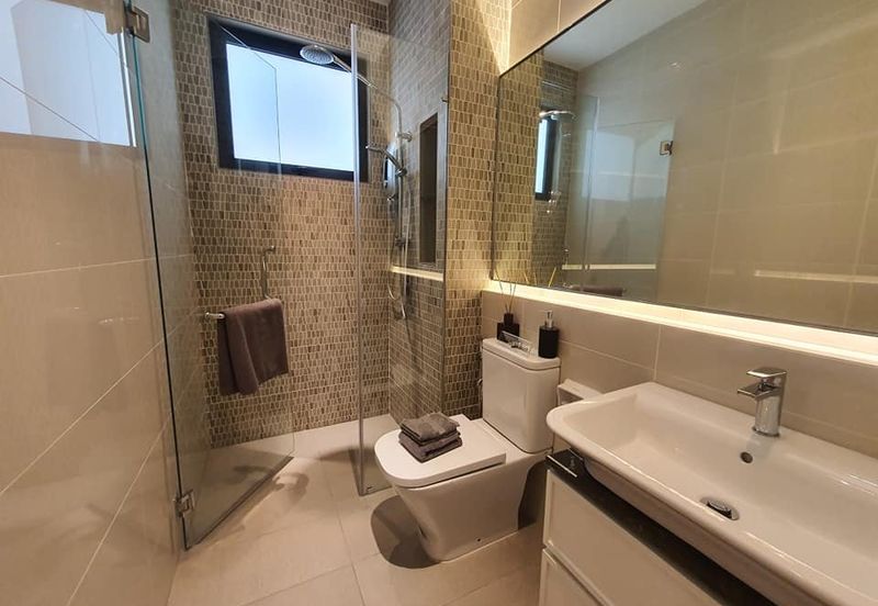 Largest Unit,Good Access,Green Environment