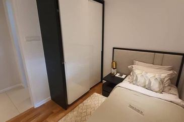 " Low Density Sky-semiD Condo Greenery Eviroment 