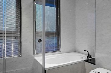 [ BELOW MARKET PRICE ] Freehold Condo  