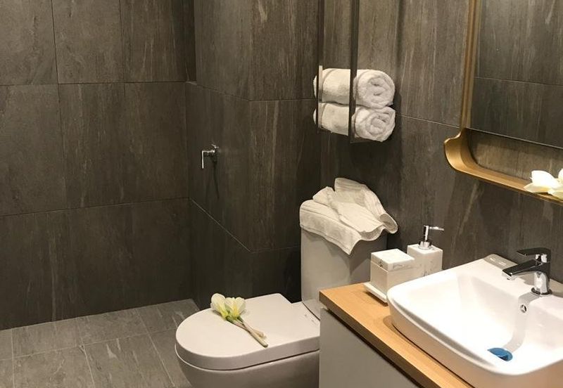 Luxury Sky SEMI -D Condo 