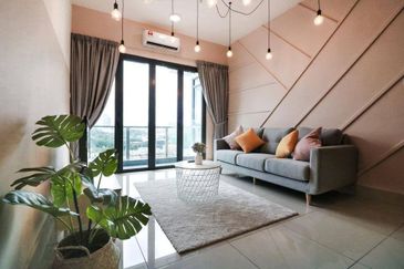 Luxury Hilltop Condominium Skyline View KL City