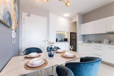 KL High-end Condo with Below Market Price