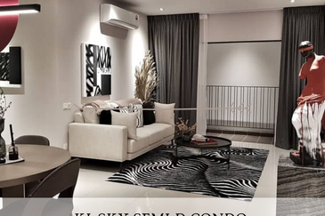 Luxury Sky Semi-D Condo with KLCC Full View 1000sf