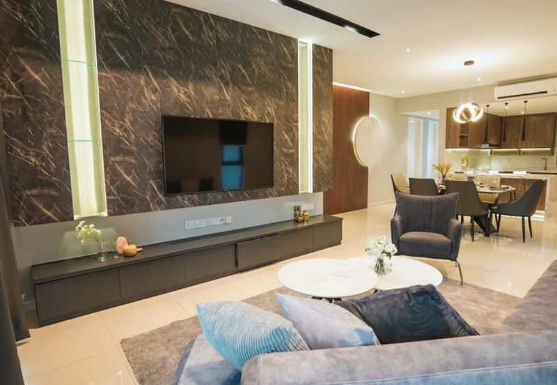 Largest Unit,Good Access,Green Environment