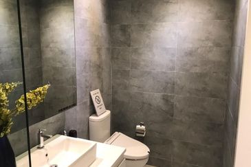 [ Cheras 5min to MRT Project ] FREEHOLD 3R2B 