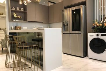 [ Cheras 5min to MRT Project ] FREEHOLD 3R2B 