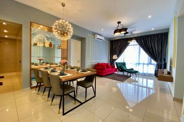 FREEHOLD CONDO ONLY 15 Floors Superb Low Density