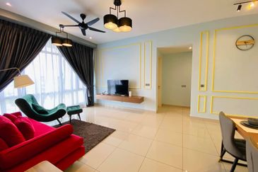 FREEHOLD CONDO ONLY 15 Floors Superb Low Density