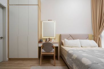 Next to LRT in Bukit Jalil New Freehold Condo 