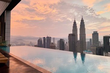 Next to LRT in Bukit Jalil New Freehold Condo 